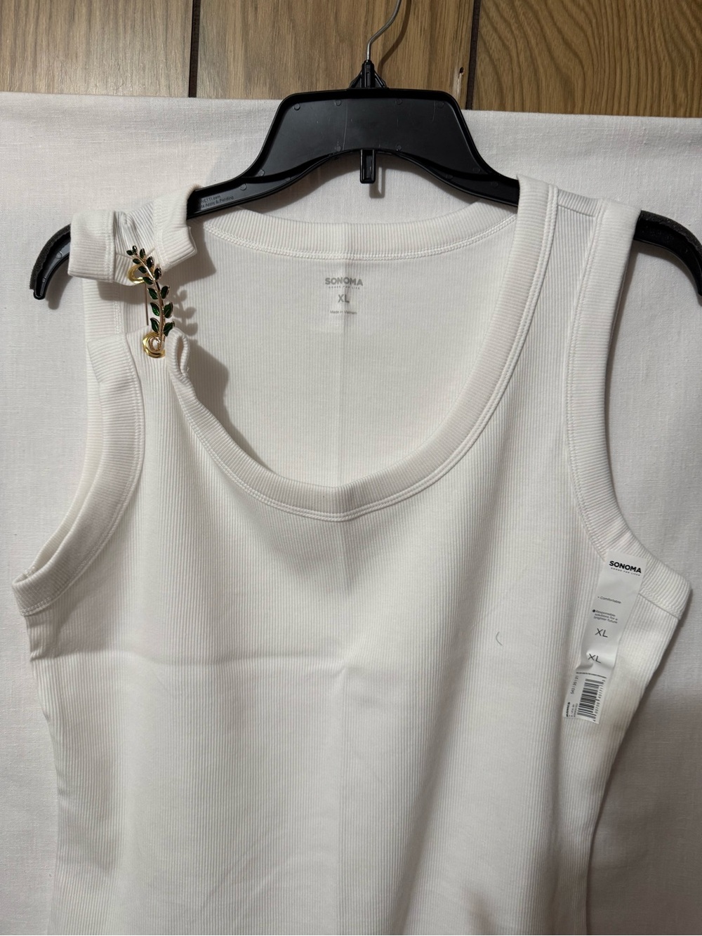 Womans embellished tank top, xl